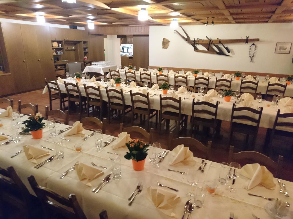 Gasthaus Zum Ochsen Neuhaus المظهر الخارجي الصورة