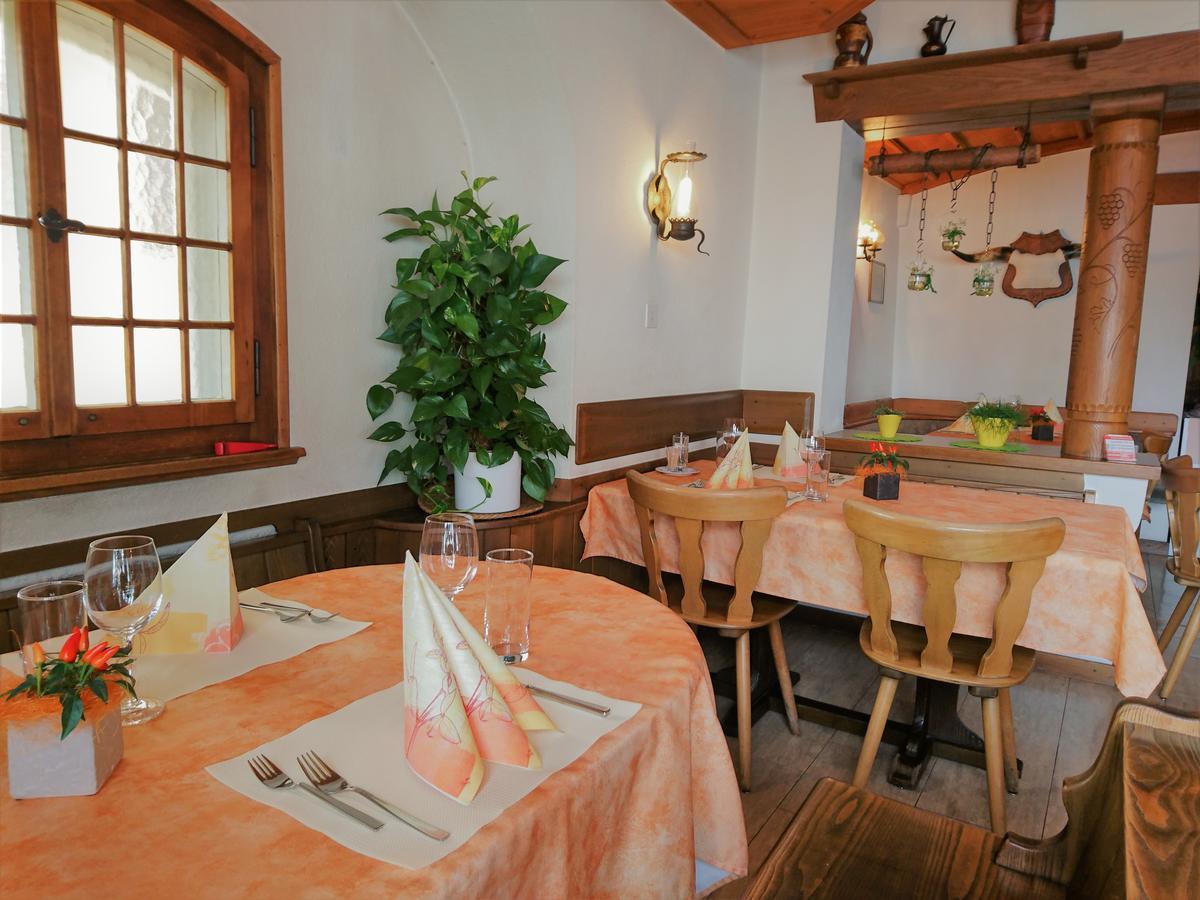 Gasthaus Zum Ochsen Neuhaus المظهر الخارجي الصورة
